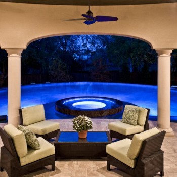HDG Luna Tan, Caramel Colored Travertine Natural Stone in Outdoor Living Room Installation