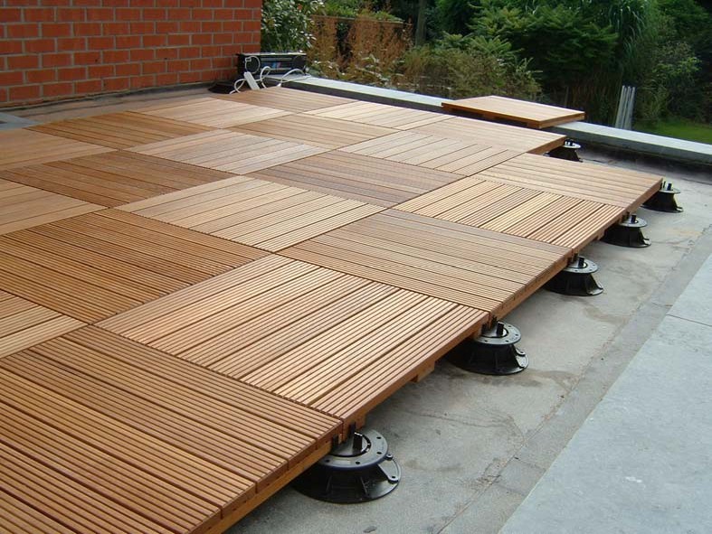 Elevate Leisure: Rooftop Decking Delights