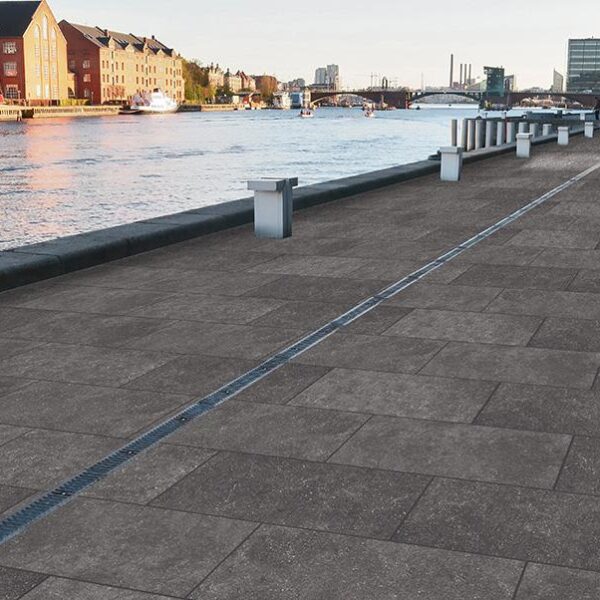 Driving Strip at Pier with 3CM Bluestone Black Driveway Pavers