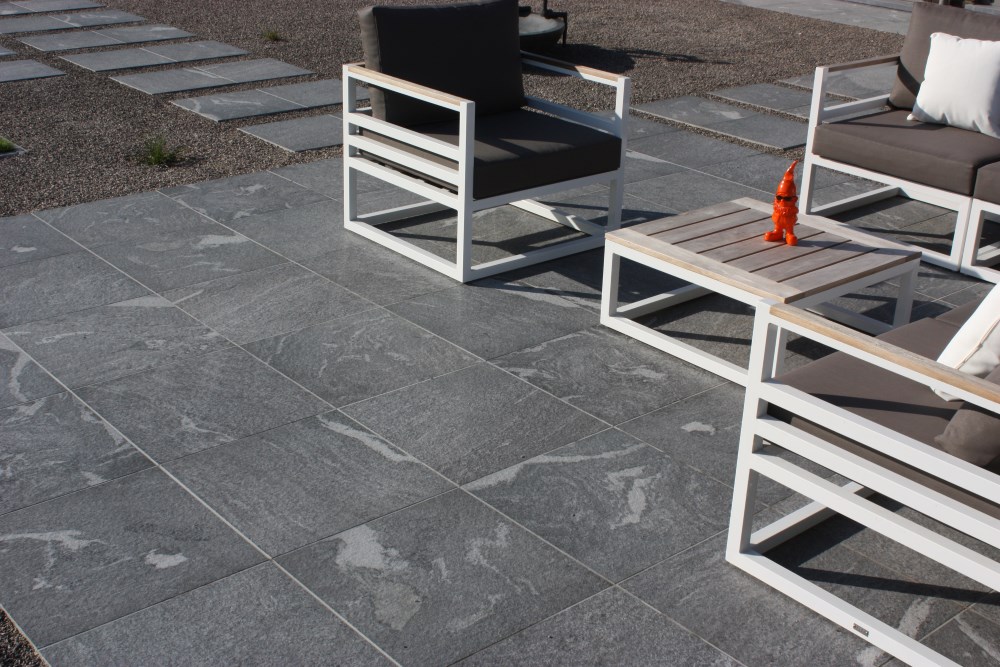 Outdoor Patio Shows Limestone Finish on HDG Colo-Grigi 3CM Porcelain Pavers - HDG Building Materials