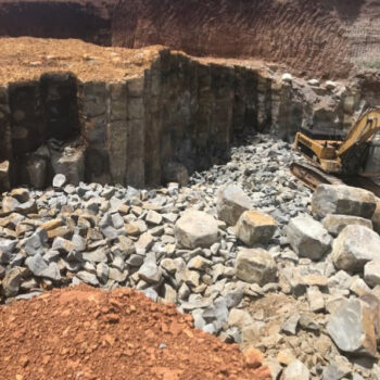 Poipu Black Basalt Large Quarry Blocks - HDG Building Materials