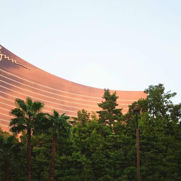 Wynn Resort Lake of Dreams Buzon Pedestal Installation