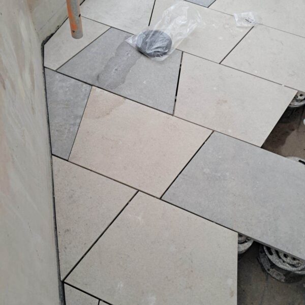 Trapezoid Porcelain Paver Over Buzon Pedestals with U-TOP-FLEX