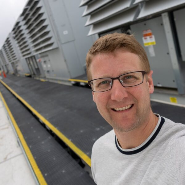 Multi-level grating access system with rooftop equipment and safety-marked edges